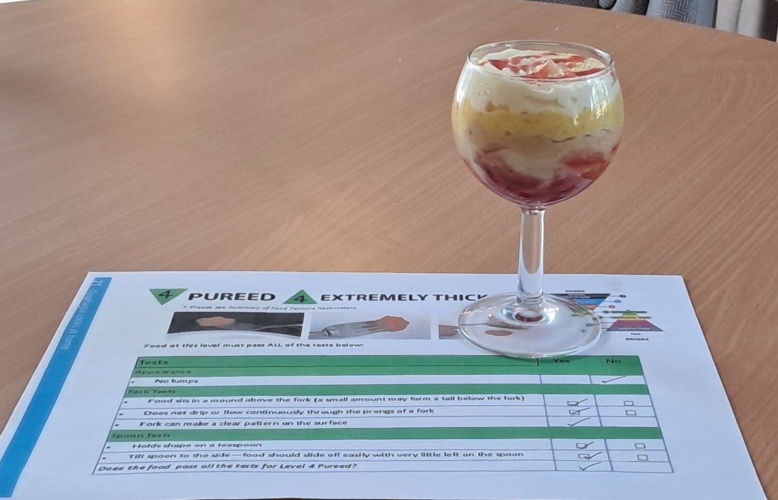 Pur&eacute;ed dessert served in a glass