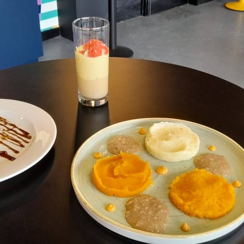 Level 4 Puréed meal plated to IDDSI standard